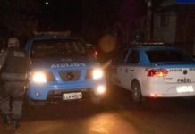 Motorista bêbado é preso depois de atropelar duas pessoas e bater em uma motocicleta no Centro de Itaperuna