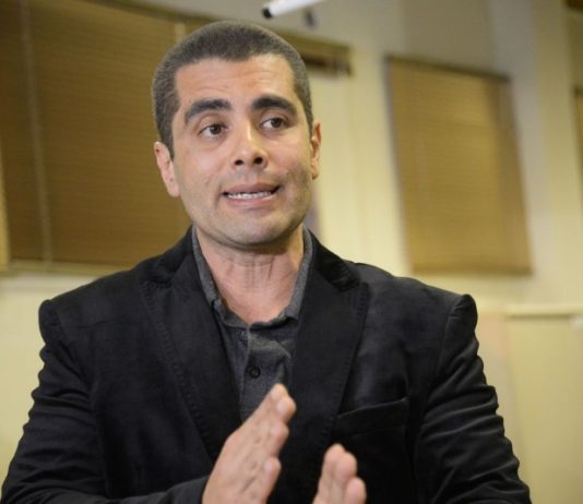 Doutor Bumbum deixa a prisão no Rio