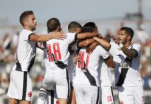 Vasco vence a Portuguesa em Moça Bonita e garante vaga na semi da Taça Guanabara