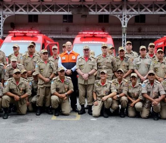 Bombeiros do RJ que atuaram em Brumadinho são homenageados