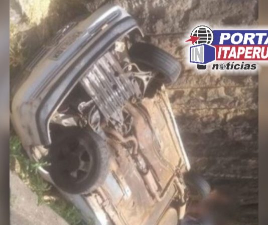 Acidente deixa motorista ferido na RJ-158