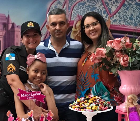 Policiais do 29° BPM homenageiam menina que luta contra o câncer no seu aniversário