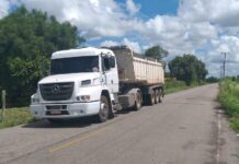 Carreta transportando areia sem NF é apreendida pelo BPRv
