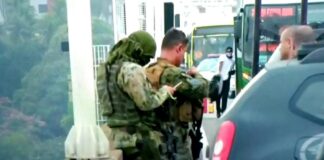 PM mata sequestrador e liberta reféns em ônibus na ponte Rio-Niterói