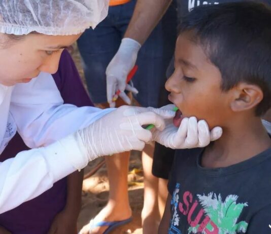 Barco Missionário está pela primeira vez em Tefé