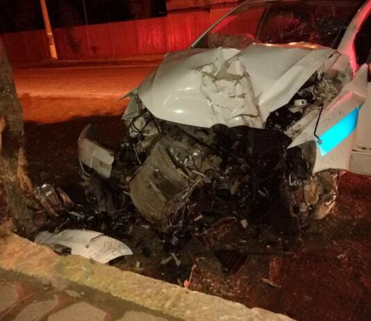 Acidente deixa taxista ferido em Itaperuna