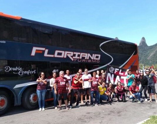 Empolgados, torcedores do Flamengo de Itaperuna, fazem caravana para jogo contra o Bahia
