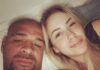 Jogador Adriano posta foto com namorada que mora em Itaperuna