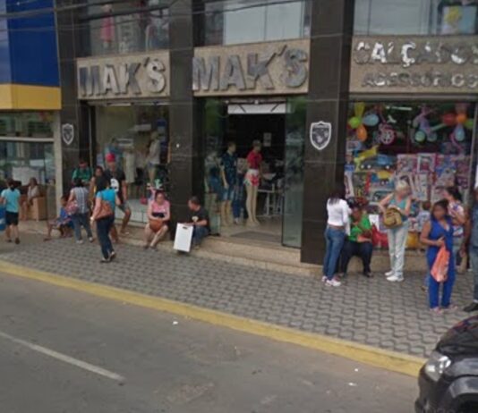 Mulher é presa ao ser flagrada levando produtos furtados de loja no Centro de Itaperuna