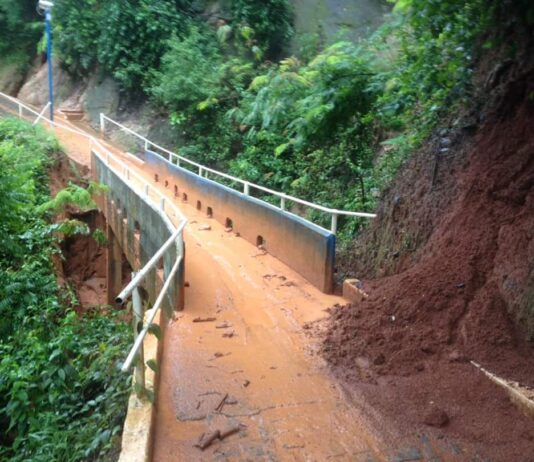 Prefeitura de Natividade interdita passarela