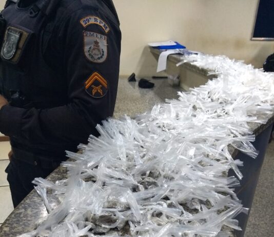 Polícia Militar apreende cerca de mil buchas de maconha em Itaperuna