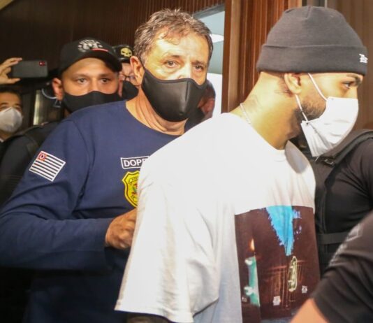 Gabigol e MC Gui são detidos com mais 200 pessoas em cassino clandestino em SP