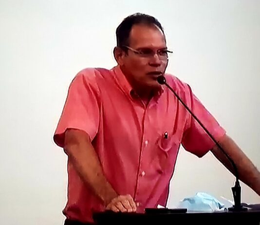 Secretário de Saúde vai a Câmara e responde aos vereadores sobre questões da pasta