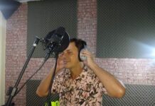 Cantor itaperunense Jamerico Garcia esteve no programa do Ratinho nesta segunda-feira