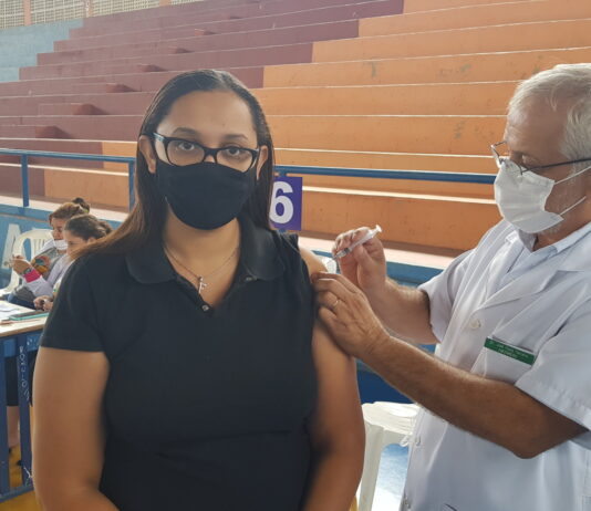 Itaperuna aplica vacina contra COVID nesta terça-feira nos distritos