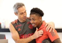 Marinho assina com o Flamengo e já treina no Ninho do Urubu