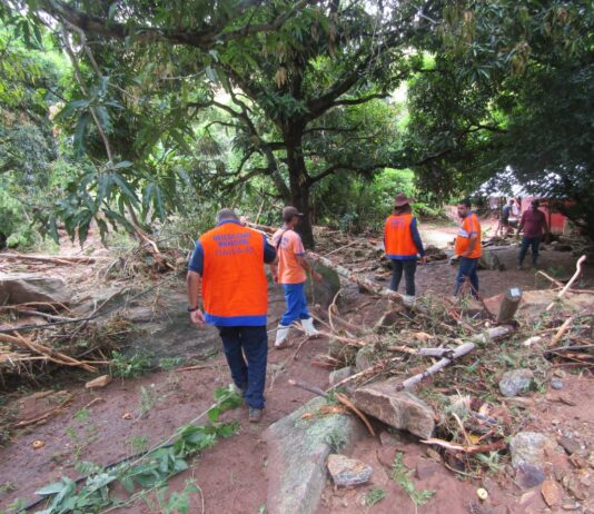 Mãe e filho morrem soterrados em deslizamento no município de Italva