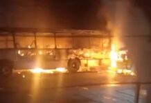 Incêndio de grandes proporções atinge Viação Santa Lúcia em Itaperuna