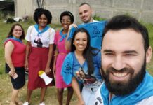 Movimento Pró Vida de Itaperuna faz divulgação na Feira Livre