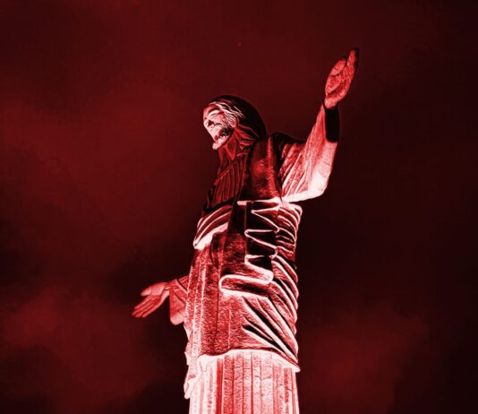 Cristo Redentor de Itaperuna vai ficar vermelho, em homenagem ao dia do advogado