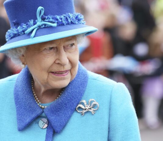 Rainha Elizabeth II morre aos 96 anos