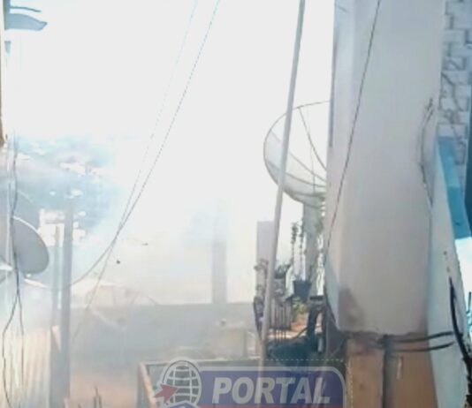 Morador coloca fogo em lixo e revolta vizinhos em Itaperuna