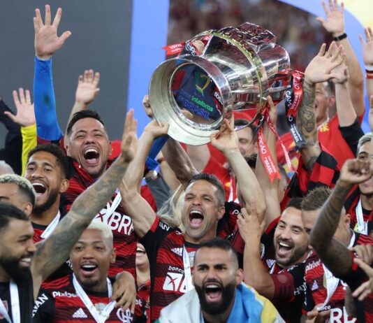 Flamengo vence Corinthians nos pênaltis e conquista Copa do Brasil