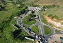 BR-356 é bloqueada no trevo de Bom Jesus em Itaperuna, no Noroeste Fluminense