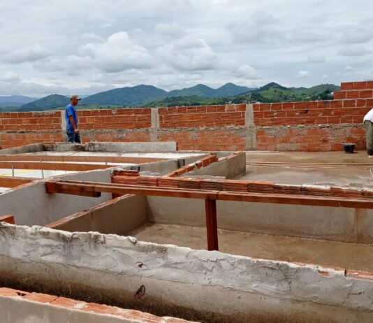 Itaperuna: construção de nova cobertura na UBS do Horto