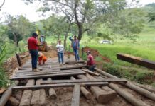Secretaria de Agricultura de Itaperuna reforma ponte na zona rural