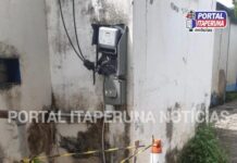 Medidor de energia da Enel quebrado leva perigo de eletrocussão de pedestres