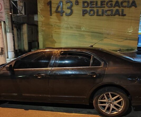 PM de Itaperuna impede furto de veículo e prende ladrão