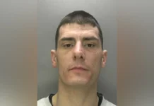 Homem que diz se sentir do sexo feminino entra em banheiro e abusa de mulher