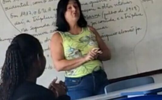 “É uma brincadeira que aconteceu”, comenta a diretora do colégio de Natividade em que estudantes humilharam menina autista