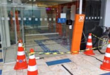 Agência bancária é depredada no Centro de Italva