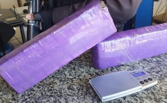 Casal é preso com dois quilos de drogas em Cardoso Moreira