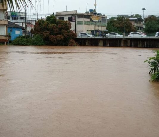 Rio Itabapoana chega próximo a cota de transbordo em Bom Jesus