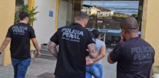 Mulher é presa ao tentar entrar com droga no presídio de Itaperuna