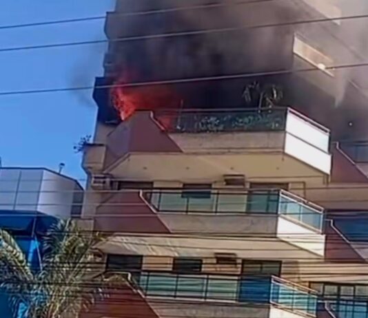 Idosa morre no incêndio que atingiu apartamento em edifício no centro de Pádua