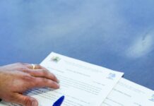 Prefeitura de Itaperuna entrega primeira licença ambiental emitida no município