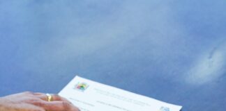 Prefeitura de Itaperuna entrega primeira licença ambiental emitida no município