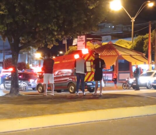Jovem é assassinado a tiros em quiosque em Itaperuna