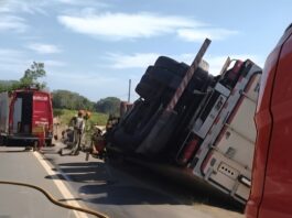 Grave acidente na RJ-220 resulta em feridos e na morte de um bebê