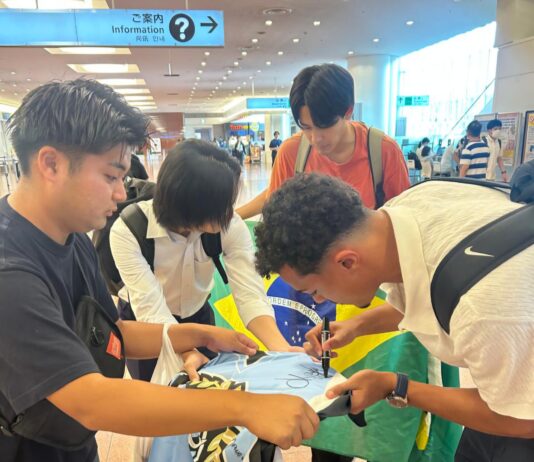 De Itaperuna para o Mundo: Promessa do Botafogo, Kayque Queiroz assina com o Kawasaki Frontale do Japão
