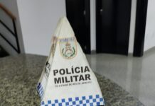 Suspeito é preso por tráfico de drogas durante ação da PM no bairro Aeroporto, em Itaperuna