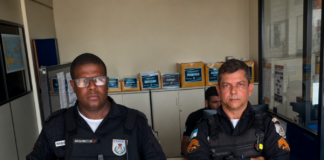 Ação da PM em Italva: revólver, crack e material para tráfico são apreendidos em pastagem