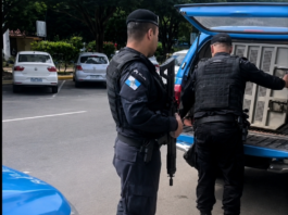 Casal procurado por estupro de vulnerável é preso pela PM no bairro Lions, em Itaperuna