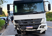 Motorista morre em grave acidente entre HB20 e caminhão na RJ-186, em São José de Ubá