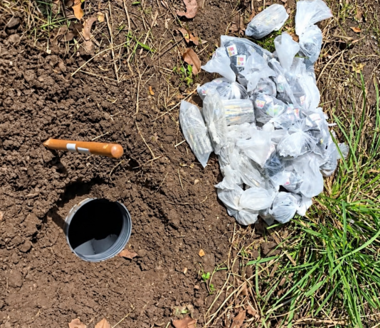 PM apreende tonel com grande quantidade de drogas enterrado atrás de condomínio em Itaperuna